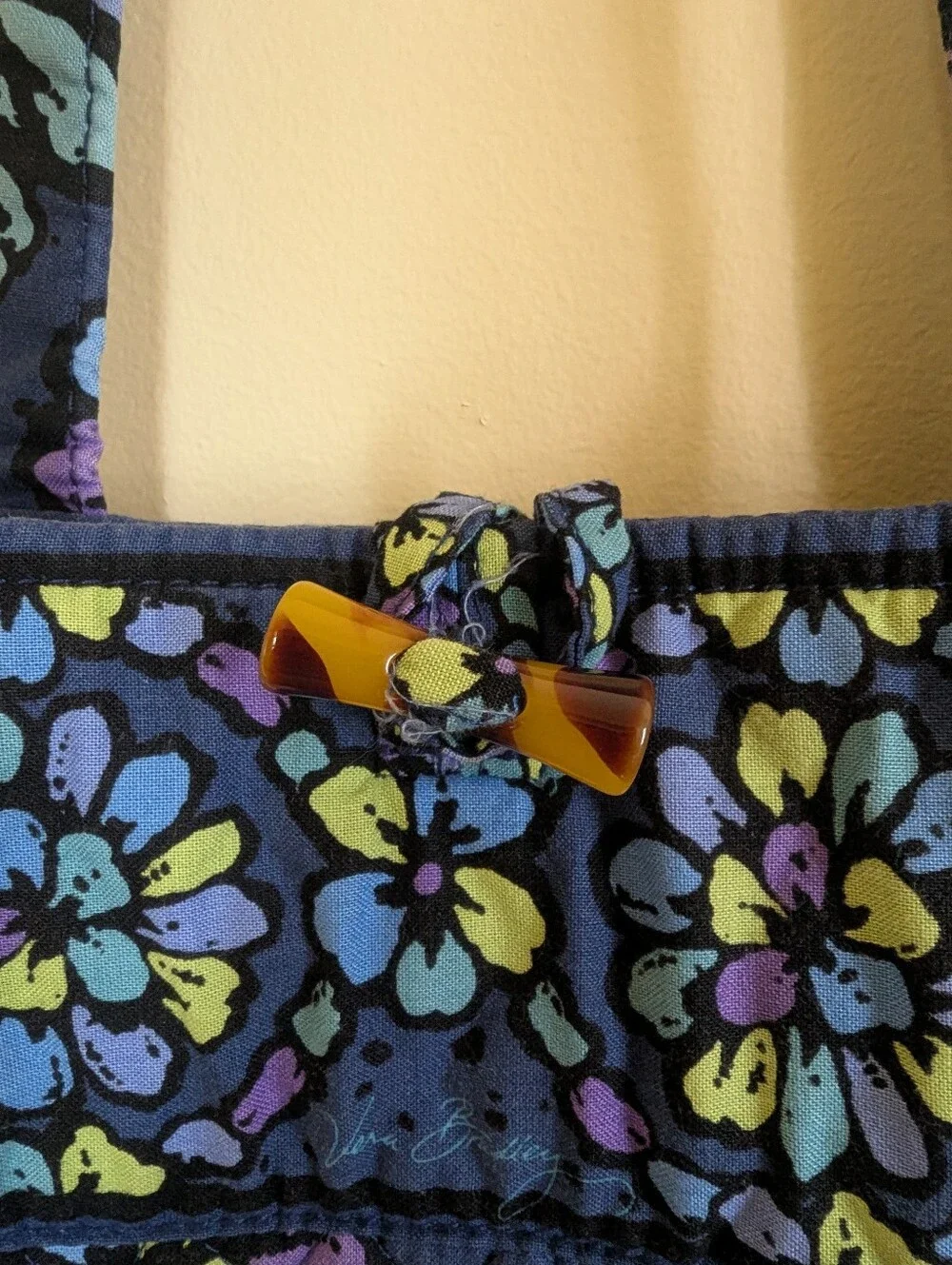 Vera Bradley (RETIRED PATTERN) Indigo Pop Blue Flower Tote Bag - RARE - Picture 5 of 7